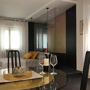 Apartment Romantic