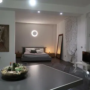  Apartment Romeo&juliet's Nest In